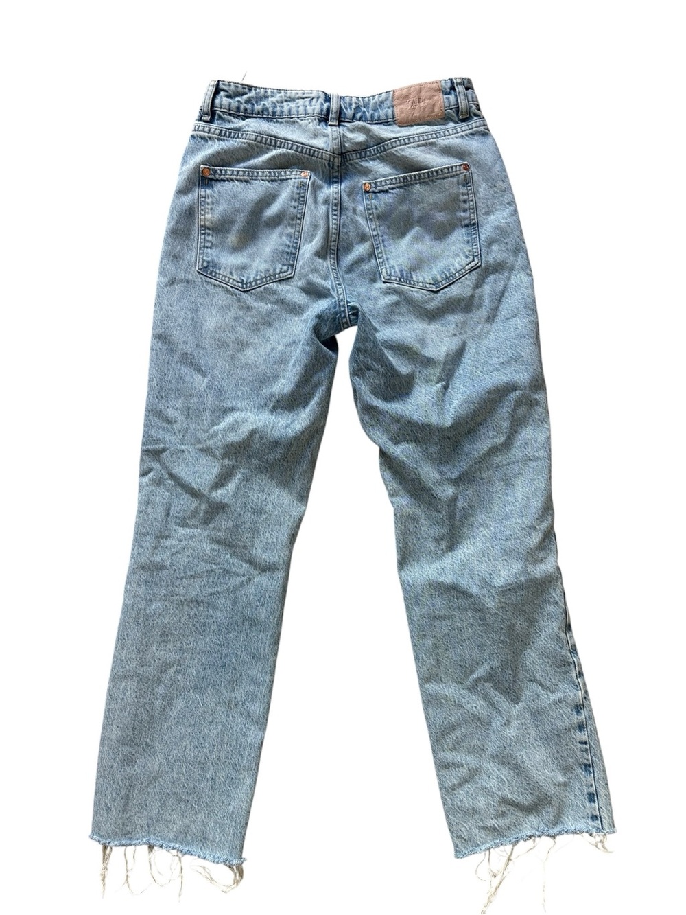 Zara Relaxed Straight Leg Jeans Women's 6 Light Wash Raw Hem Distressed Bottom✅ - Picture 4 of 4